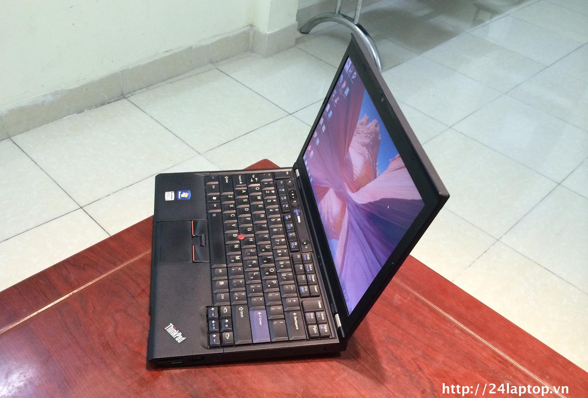 Lenovo Thinkpad X220i cu.jpg